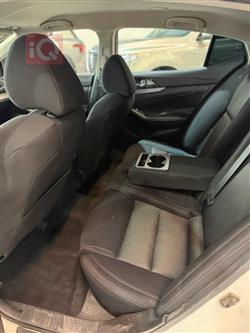 نيسان ماكسيما